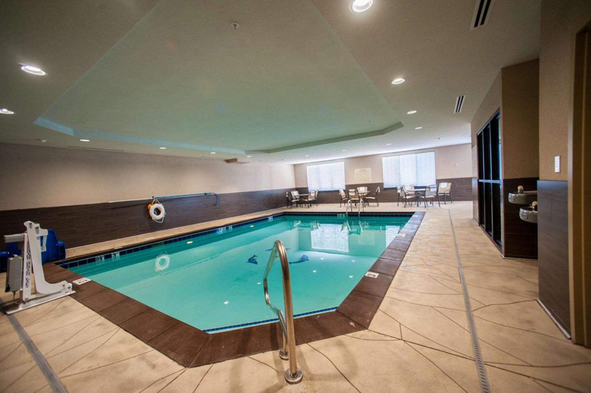 Hampton Inn By Hilton Fort Morgan Exterior photo