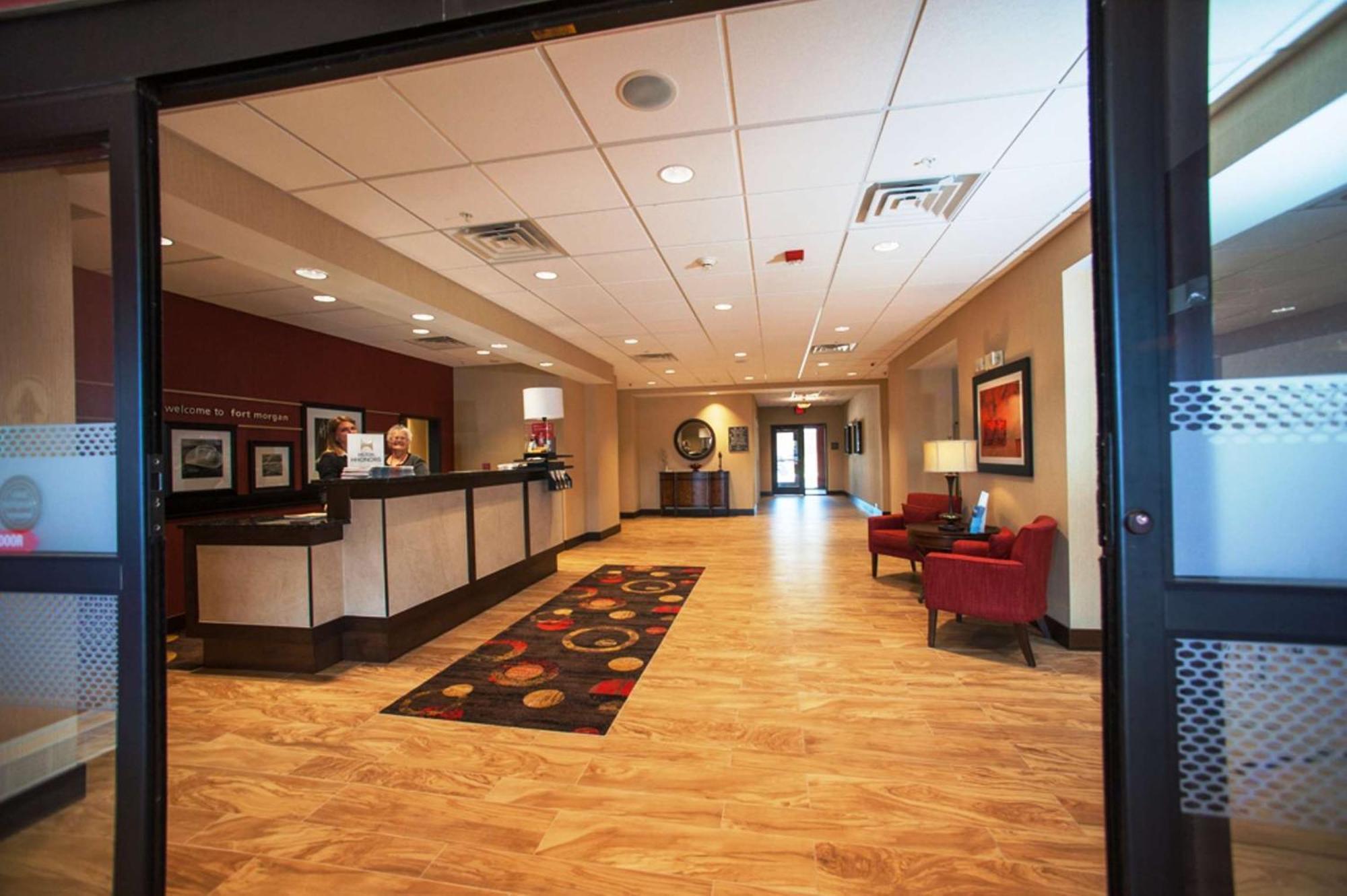Hampton Inn By Hilton Fort Morgan Exterior photo