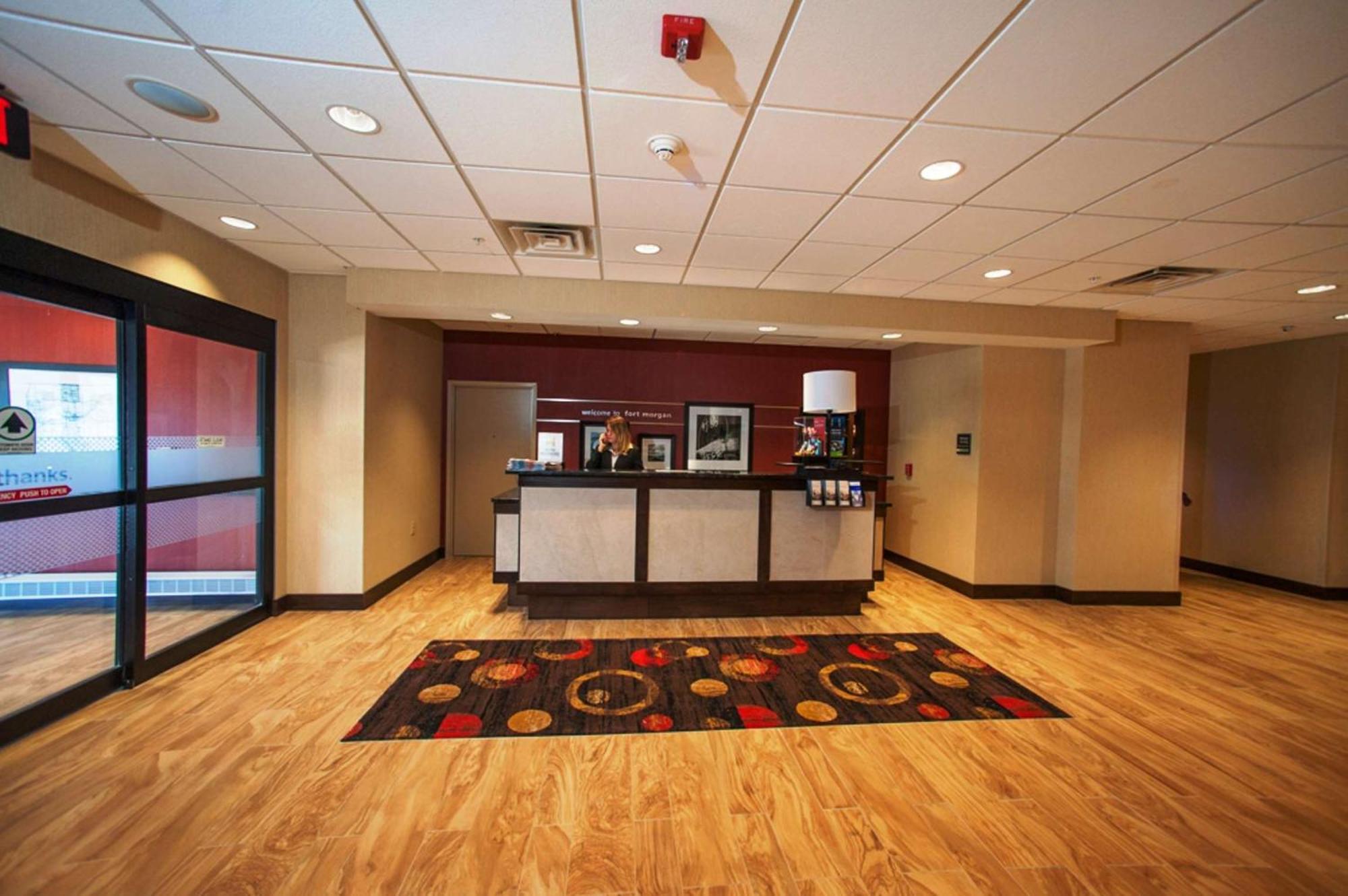 Hampton Inn By Hilton Fort Morgan Exterior photo